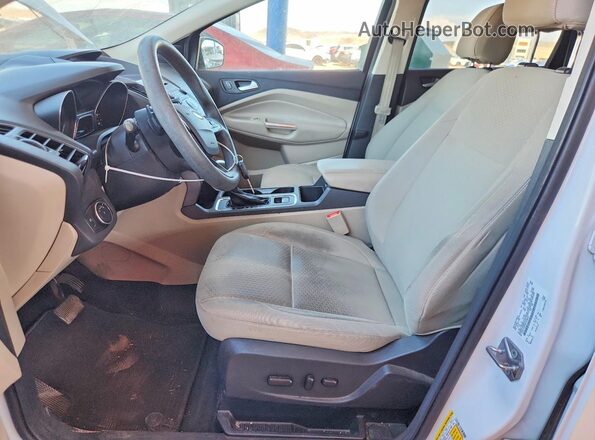 1FMCU0GD8HUC88201 2017 FORD ESCAPE Белый Вид задних сидений