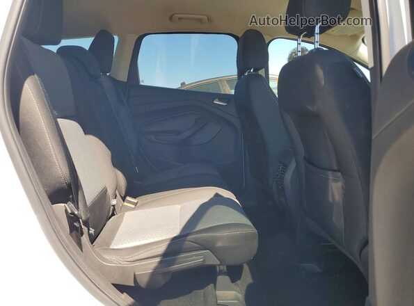 1FMCU0GD8HUD20578 2017 FORD ESCAPE White Հետևի նստատեղերի տեսք