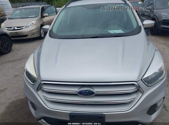 1FMCU0GD8JUA94953 2018 FORD ESCAPE Silver წინა ხედი