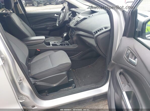 1FMCU0GD8JUA94953 2018 FORD ESCAPE Silver წინა სალონის ხედი