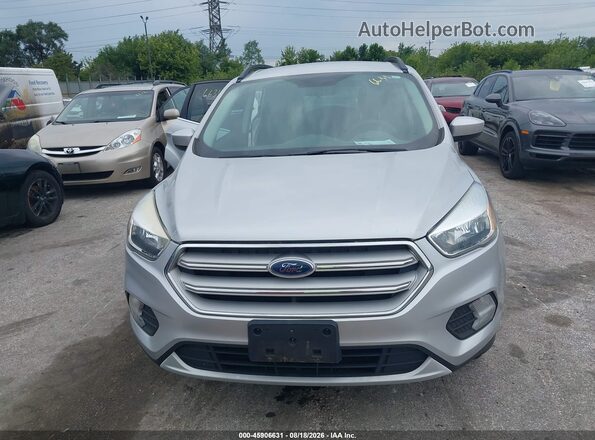 1FMCU0GD8JUA94953 2018 FORD ESCAPE Silver ხელსაწყოთა პანელის ხედი