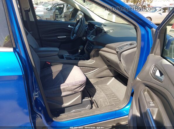 1FMCU0GD9HUB29817 2017 FORD ESCAPE Blue წინა სალონის ხედი