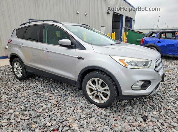 1FMCU0GD9HUC61539 2017 FORD ESCAPE Silver Delantero derecho