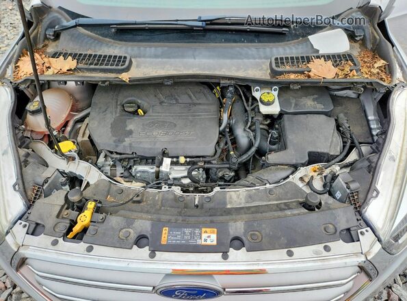 1FMCU0GD9HUC61539 2017 FORD ESCAPE Silver Vista del compartimento del motor