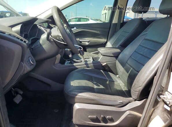 1FMCU0GD9HUD93409 2017 FORD ESCAPE Gray Vista interior delantera