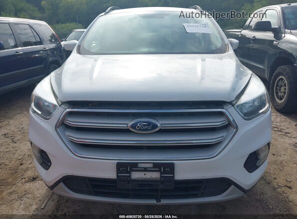 1FMCU0GD9JUB15681 2018 FORD ESCAPE Белый Вид спереди