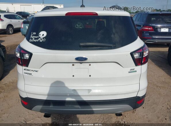 1FMCU0GD9JUB15681 2018 FORD ESCAPE Белый 