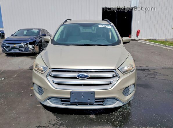 1FMCU0GD9JUB46039 2018 FORD ESCAPE Tan Front view