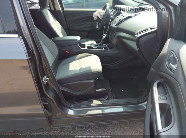 1FMCU0GD9JUC10970 2018 FORD ESCAPE Gray Widok wnętrza z przodu