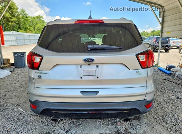 1FMCU0GD9KUB06738 2019 FORD ESCAPE Silver Հետևի տեսք