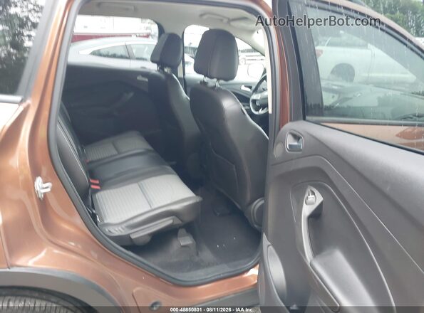 1FMCU0GDXHUD93080 2017 FORD ESCAPE Orange Vista de la etiqueta del VIN