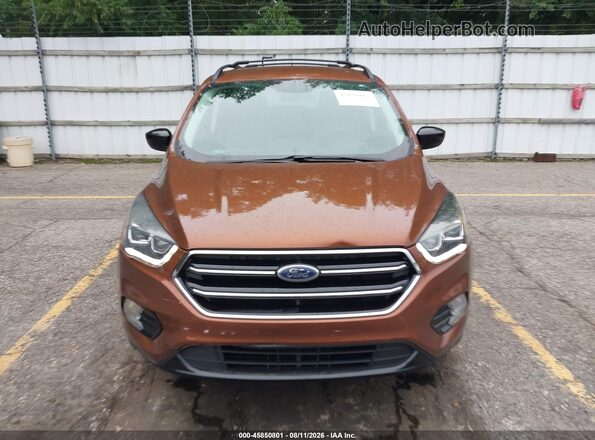 1FMCU0GDXHUD93080 2017 FORD ESCAPE Orange Vista del cuadro de instrumentos