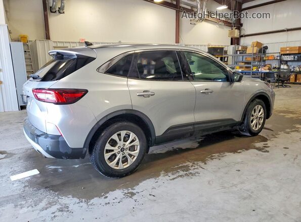 1FMCU0GN3PUA32149 2023 FORD ESCAPE Silver Trasero derecho