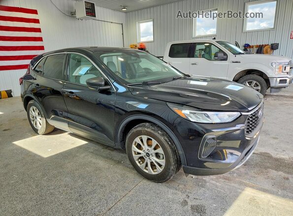 1FMCU0GN4PUA19099 2023 FORD ESCAPE Черный Передняя правая четверть