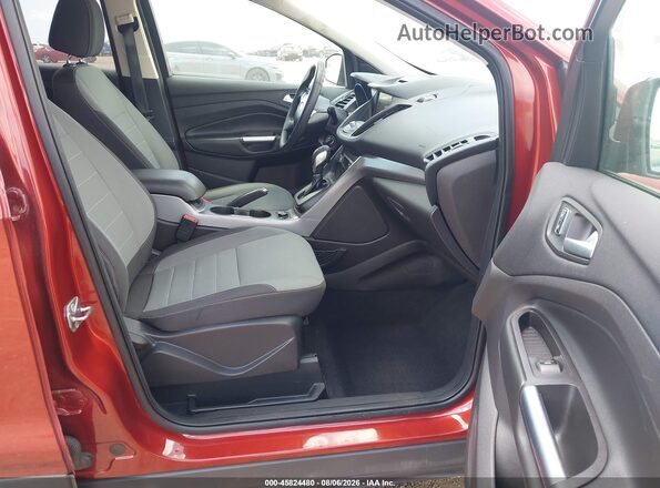 1FMCU0GX0GUB69809 2016 FORD ESCAPE Red წინა სალონის ხედი