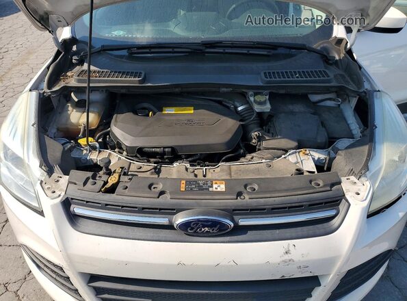 1FMCU0GX1GUC62855 2016 FORD ESCAPE White Widok komory silnika