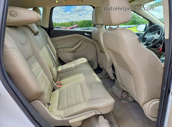 1FMCU0GX5GUC53575 2016 FORD ESCAPE White Вид задніх сидінь