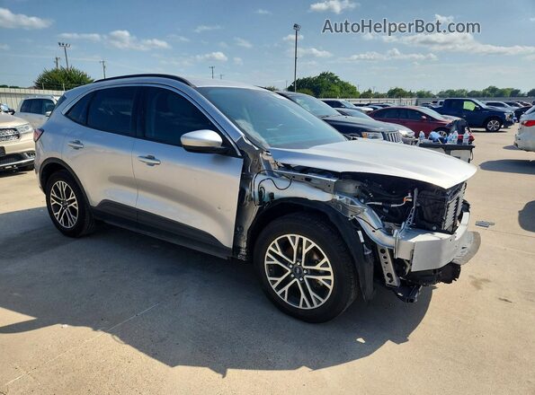 1FMCU0H62LUB02984 2020 FORD ESCAPE Silver Передня права чверть