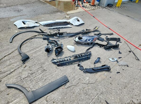 1FMCU0H66NUA41674 2022 FORD ESCAPE White Widok naklejki z numerem VIN