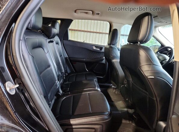 1FMCU0H67LUB30277 2020 FORD ESCAPE Black Widok tylnych siedzeń