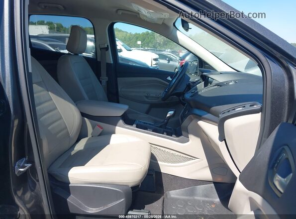 1FMCU0HD1JUD23116 2018 FORD ESCAPE Gray Вид салону спереду