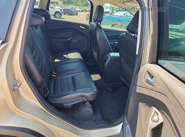 1FMCU0HD3JUC00708 2018 FORD ESCAPE Beige Սալոնի հետևի տեսք