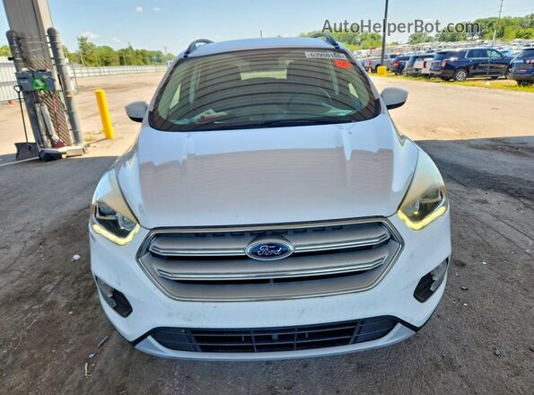 1FMCU0HD6JUA63103 2018 FORD ESCAPE White Вид спереду