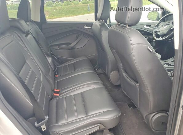 1FMCU0HD6KUB59203 2019 FORD ESCAPE Silver Widok wnętrza z tyłu