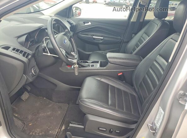 1FMCU0HD6KUB59203 2019 FORD ESCAPE Silver Widok wnętrza z przodu