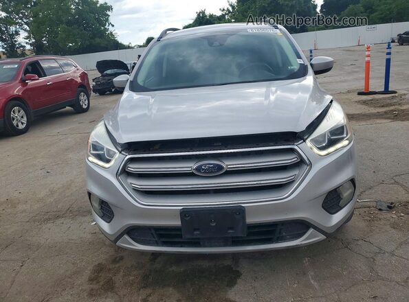 1FMCU0HD6KUB59203 2019 FORD ESCAPE Silver Widok z przodu