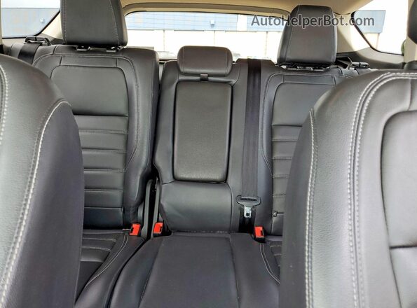 1FMCU0HD8JUA90772 2018 FORD ESCAPE Red Vista de los asientos traseros