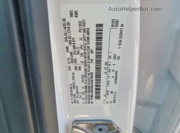 1FMCU0HD8JUB79838 2018 FORD ESCAPE White VIN կոդի պիտակի տեսք