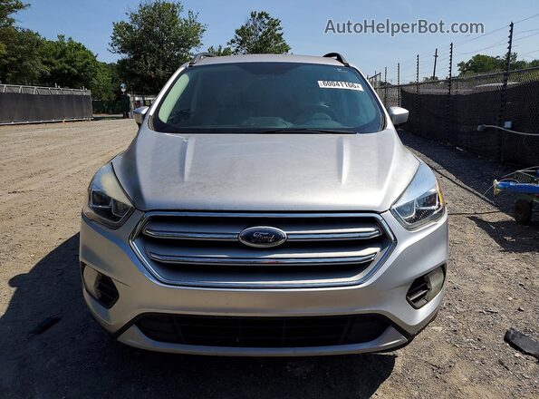 1FMCU0HD8JUD14719 2018 FORD ESCAPE Silver Front view