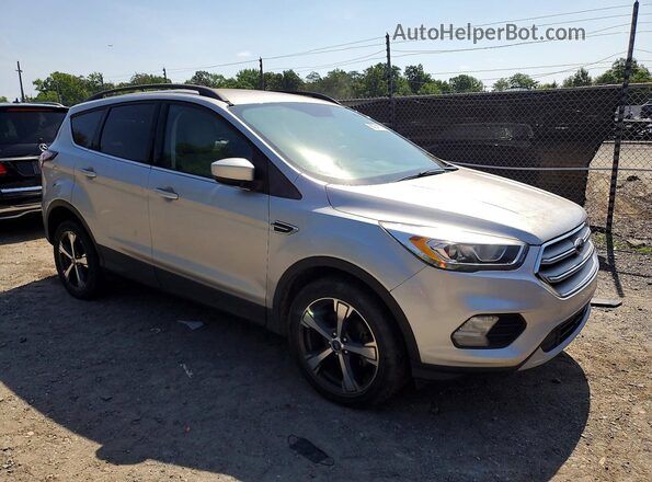 1FMCU0HD8JUD14719 2018 FORD ESCAPE Silver Front right
