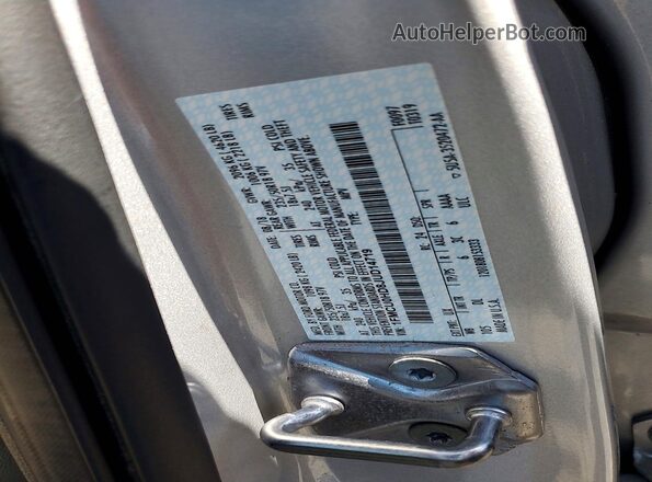 1FMCU0HD8JUD14719 2018 FORD ESCAPE Silver Engine compartment view