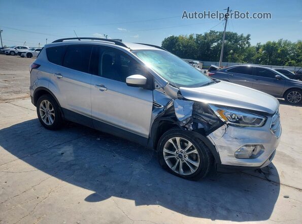 1FMCU0HDXJUD36768 2018 FORD ESCAPE Серебряный Передняя правая четверть