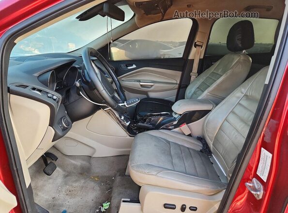1FMCU0J90GUB82134 2016 FORD ESCAPE Красный Вид салона спереди