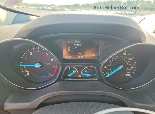 1FMCU0J90HUD37878 2017 FORD ESCAPE Red Սարքավորումների վահանակի տեսք