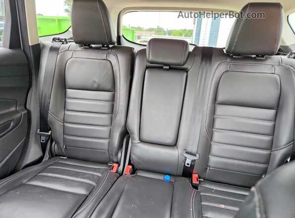 1FMCU0J90HUE93418 2017 FORD ESCAPE Silver Widok tylnych siedzeń