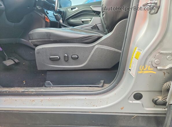 1FMCU0J90HUE93418 2017 FORD ESCAPE Silver Widok naklejki z numerem VIN