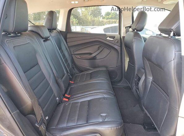 1FMCU0J91KUB79218 2019 FORD ESCAPE Серый Вид задней части салона