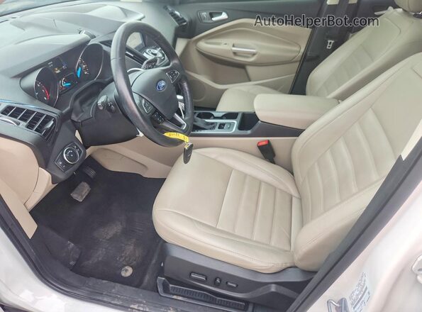 1FMCU0J95KUB55598 2019 FORD ESCAPE White Front interior view