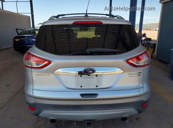 1FMCU0J96GUB15862 2016 FORD ESCAPE Серебряный Вид сзади
