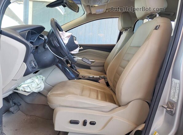 1FMCU0J96GUB15862 2016 FORD ESCAPE Серебряный Вид салона спереди