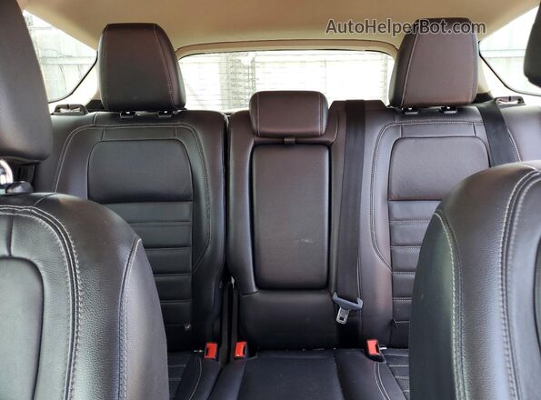 1FMCU0J96HUB89865 2017 FORD ESCAPE Burgundy Widok tylnych siedzeń