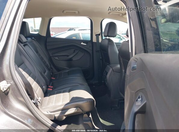 1FMCU0J96HUD92285 2017 FORD ESCAPE Серый Вид наклейки с VIN-кодом