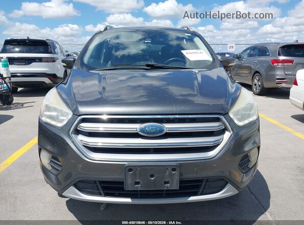 1FMCU0J96HUD92285 2017 FORD ESCAPE Серый Вид щитка приборов