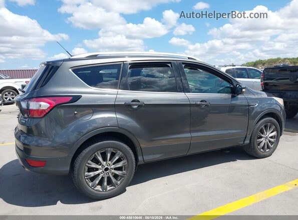 1FMCU0J96HUD92285 2017 FORD ESCAPE Серый Вид задней части салона
