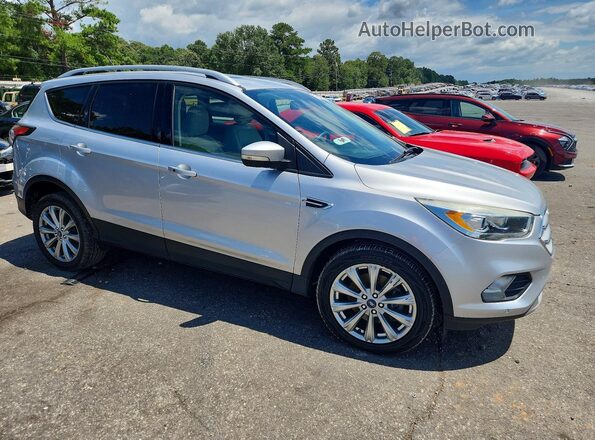 1FMCU0J96JUB16758 2018 FORD ESCAPE Silver Przód prawy