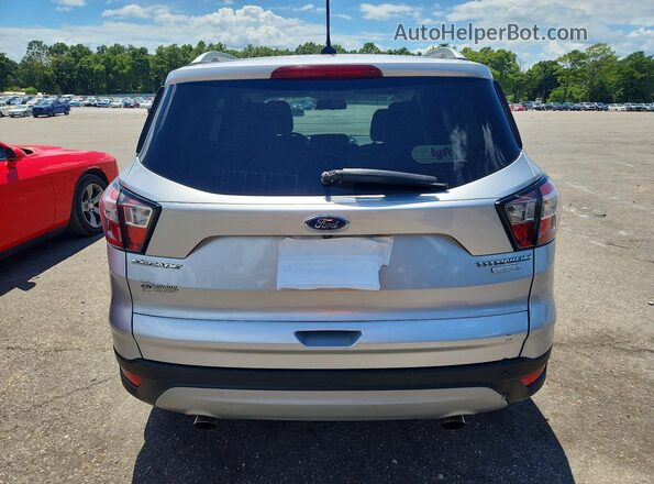 1FMCU0J96JUB16758 2018 FORD ESCAPE Silver Widok z tyłu